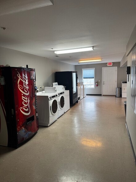 More Photos Of 1325 S Lillian Ave, Bolivar Apartments For Sale