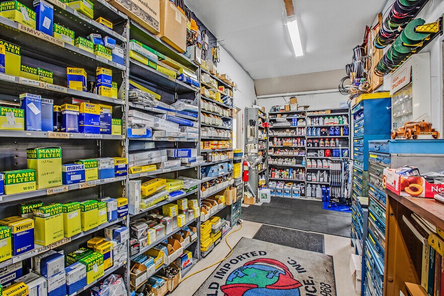 More Photos Of 355 E 14th St, San Leandro Auto Repair For Sale