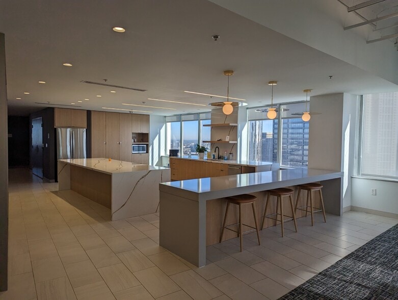 More Photos Of 34 Peachtree St NW, Atlanta Office For Lease