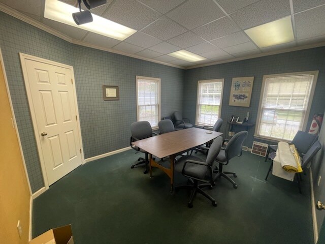 More Photos Of 5100 Bernard Dr, Roanoke Medical For Sale