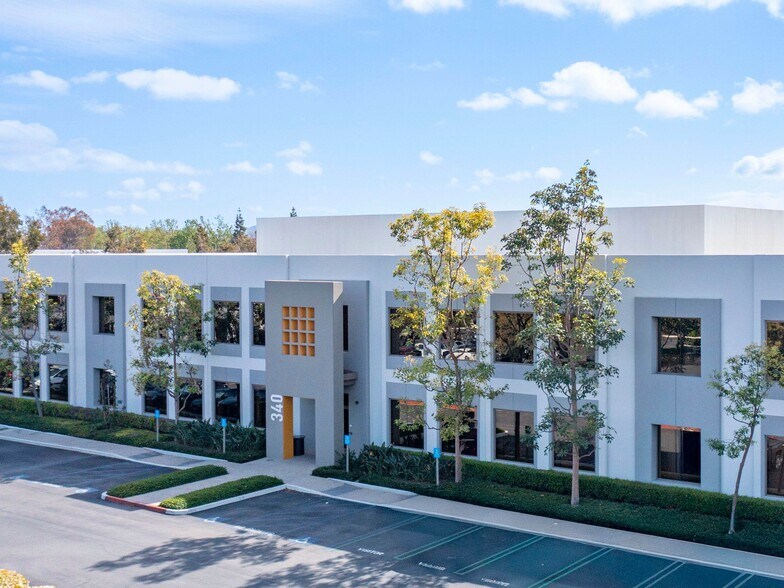 More Photos Of 200 Commerce Dr, Irvine Unknown For Lease