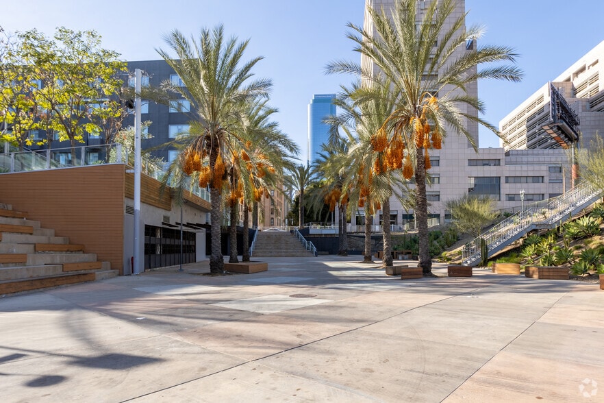 More Photos Of 334 S Main St, Los Angeles Apartments For Lease