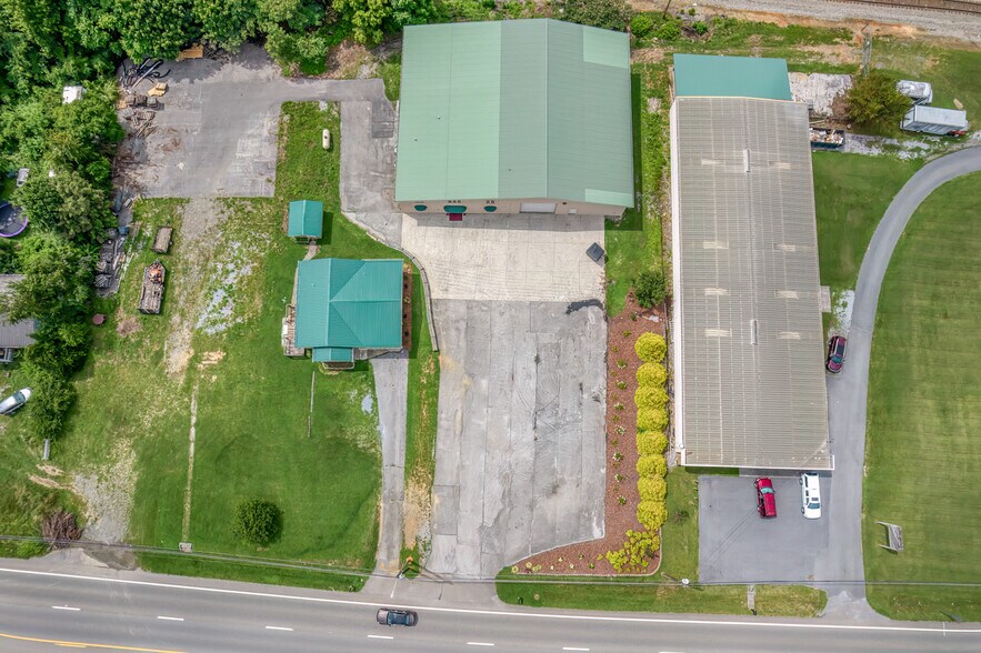 More Photos Of 3545 W Market St, Johnson City Industrial For Sale