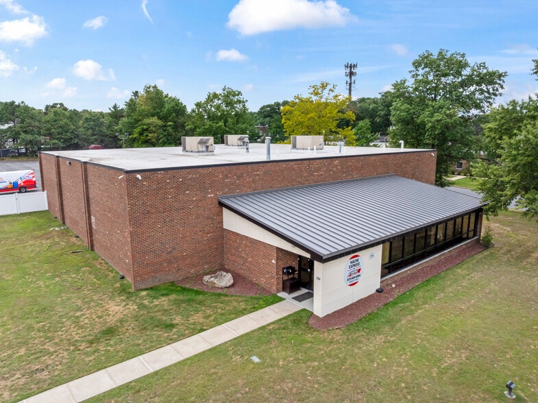 More Photos Of 154 Tices Ln, East Brunswick Manufacturing For Sale