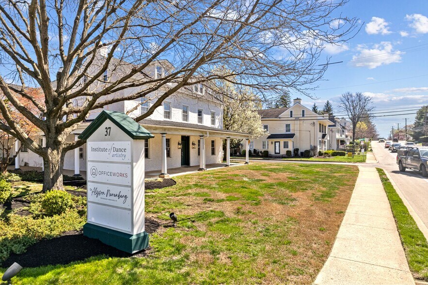 More Photos Of 37 E Germantown Pike, Plymouth Meeting Office For Sale