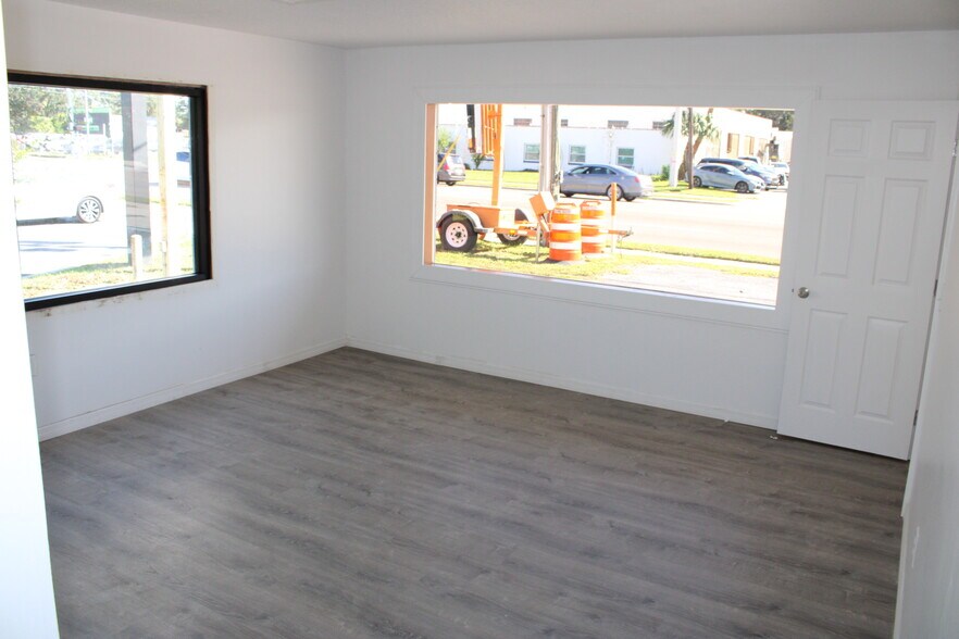 More Photos Of 8321 Atlantic Blvd, Jacksonville Flex For Lease