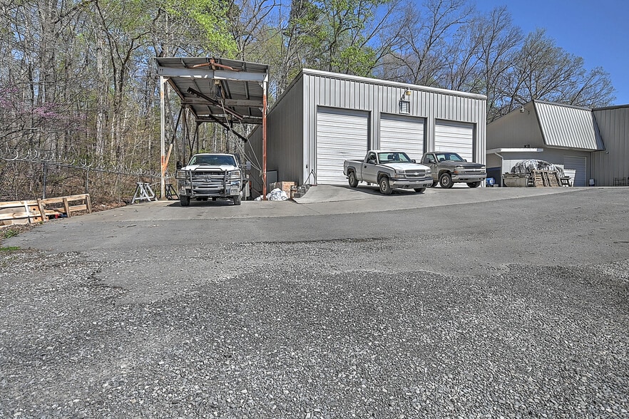 More Photos Of 2905 Cherokee Park Rd, Morristown Auto Dealership For Sale