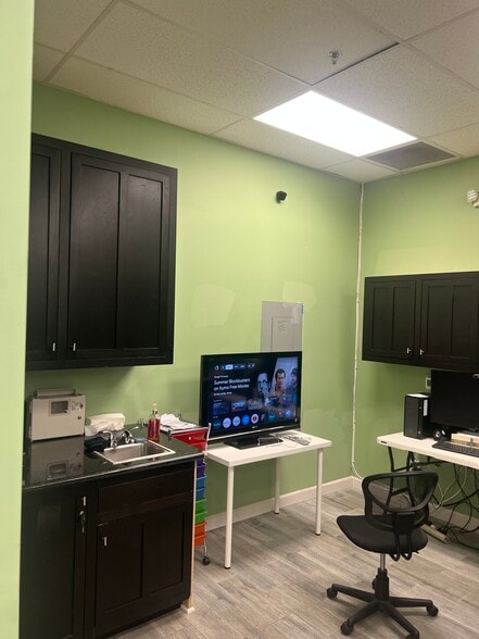 More Photos Of 2079 Compton Ave, Corona Medical For Lease