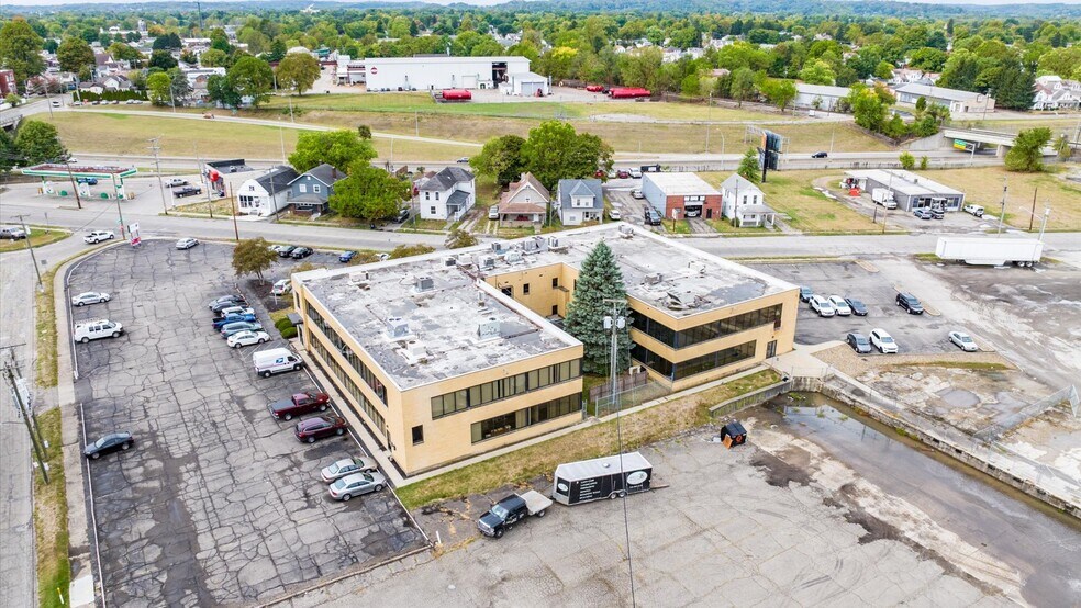 More Photos Of 195 Union St, Newark Office For Sale