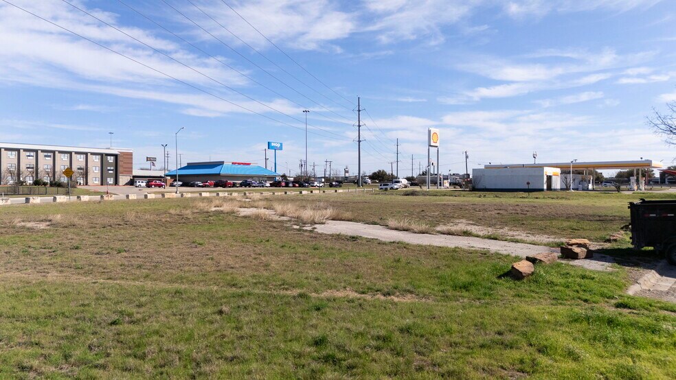 More Photos Of 1990 I 35 N Frontage rd, Round Rock Land For Sale