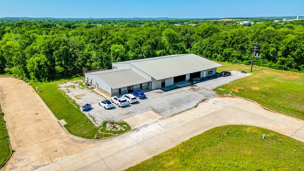 More Photos Of 301 Center Court Dr, Bridgeport Warehouse For Sale