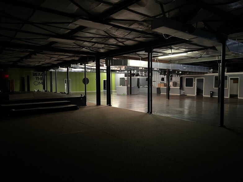 More Photos Of 121 16th St, Ashland Storefront Retail Office For Lease