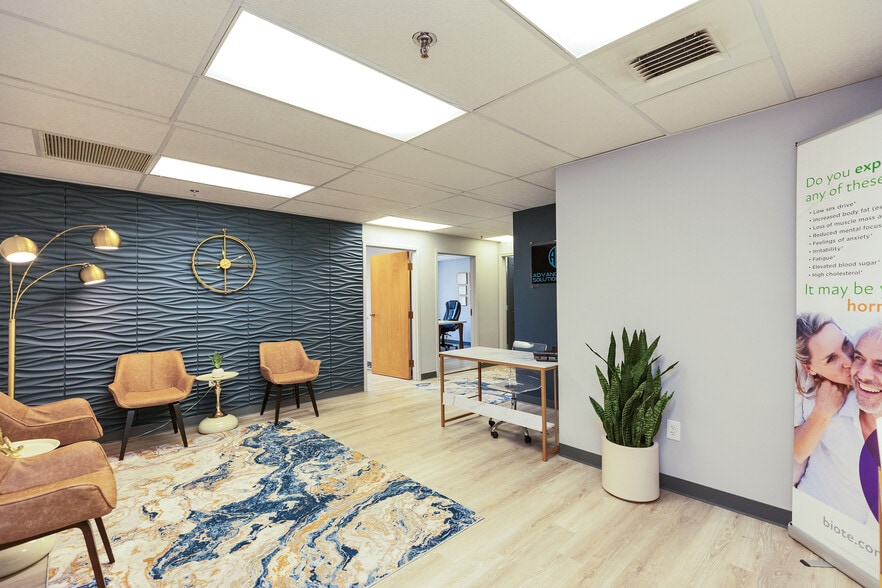 More Photos Of 254 N Broadway, Salem Storefront Retail Office For Sale