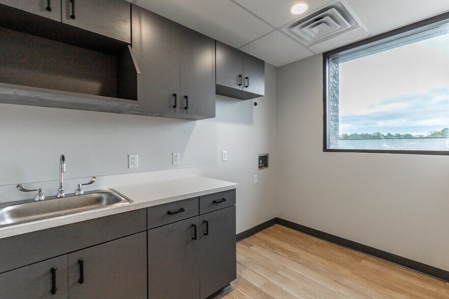 More Photos Of 929 Spring Creek Rd, Chattanooga Medical For Lease