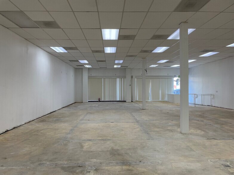 More Photos Of 1318-1332 Wilshire Blvd, Santa Monica Storefront For Lease