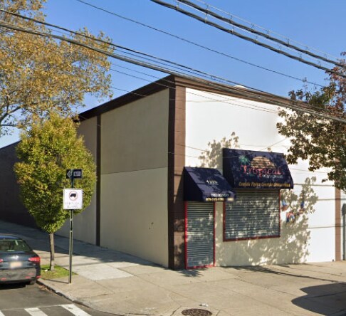More Photos Of 1323 Randall Ave, Bronx Freestanding For Lease