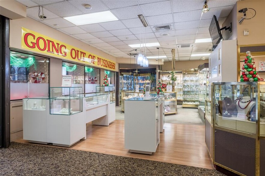 More Photos Of 565 Main St, New Rochelle Storefront Retail Residential For Lease