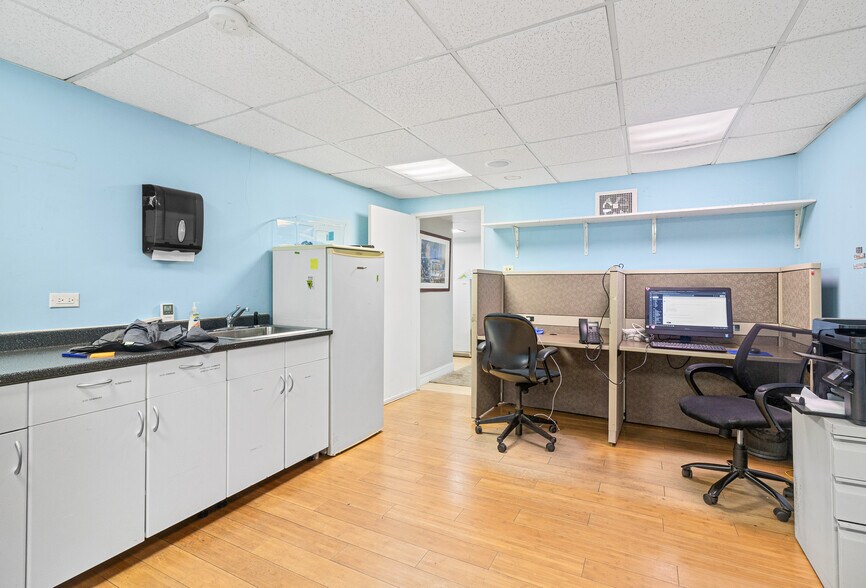 More Photos Of 120 E 36th St, New York Apartments For Sale