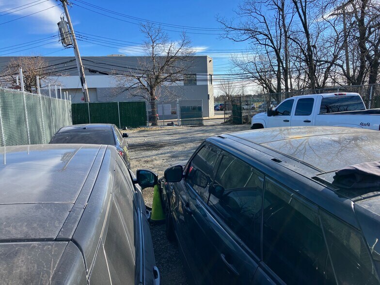 More Photos Of 509 Brush Ave, Bronx Land For Lease