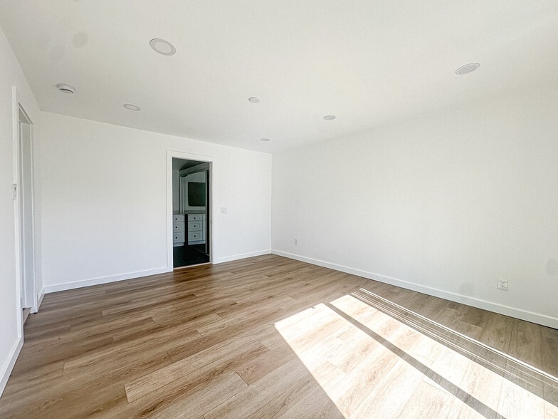 More Photos Of 5030 Farago Ave, Temple City Apartments For Sale