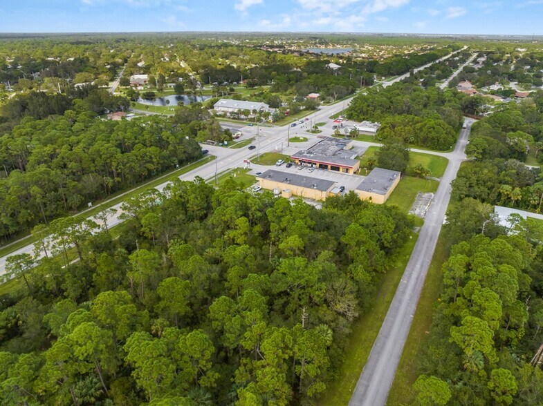 More Photos Of 5180-5186 Turnpike Feeder Rd, Fort Pierce General Retail For Sale