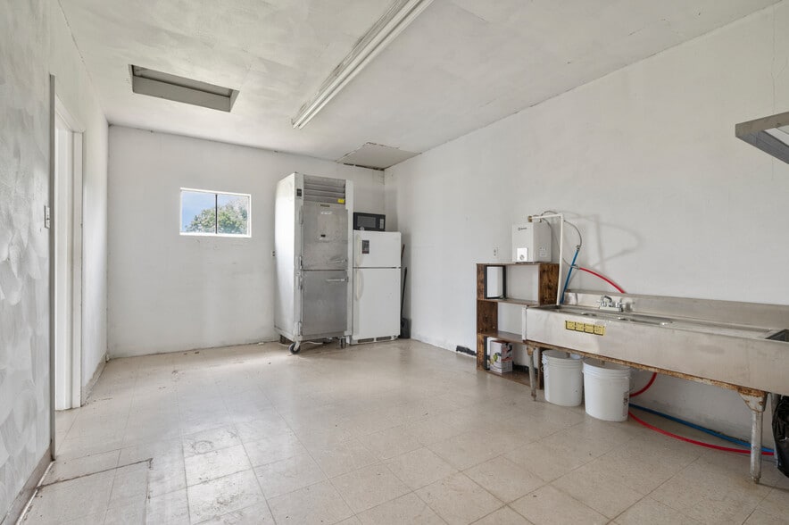 More Photos Of 2006 Mount Pleasant Rd, Greensburg Freestanding For Sale