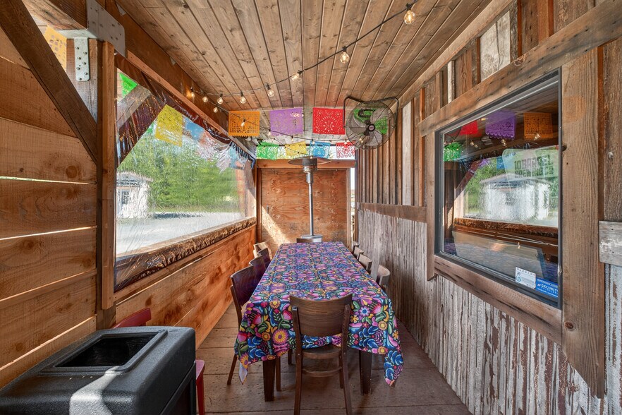 More Photos Of 14969 W Bow Hill Rd, Bow Bar For Sale