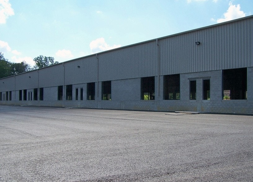 More Photos Of 210 Bridgewater Rd, Aston Light Manufacturing For Lease