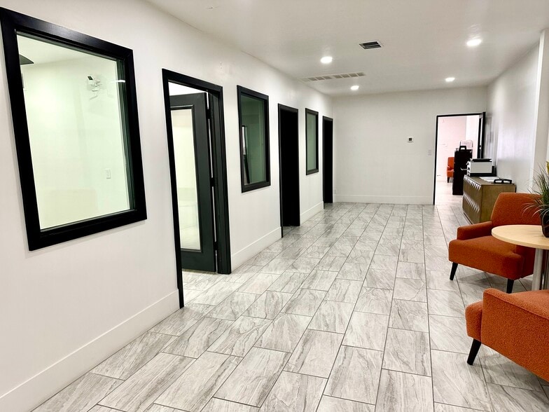 More Photos Of 4023-4033 N 19th Ave, Phoenix Storefront Retail Office For Sale