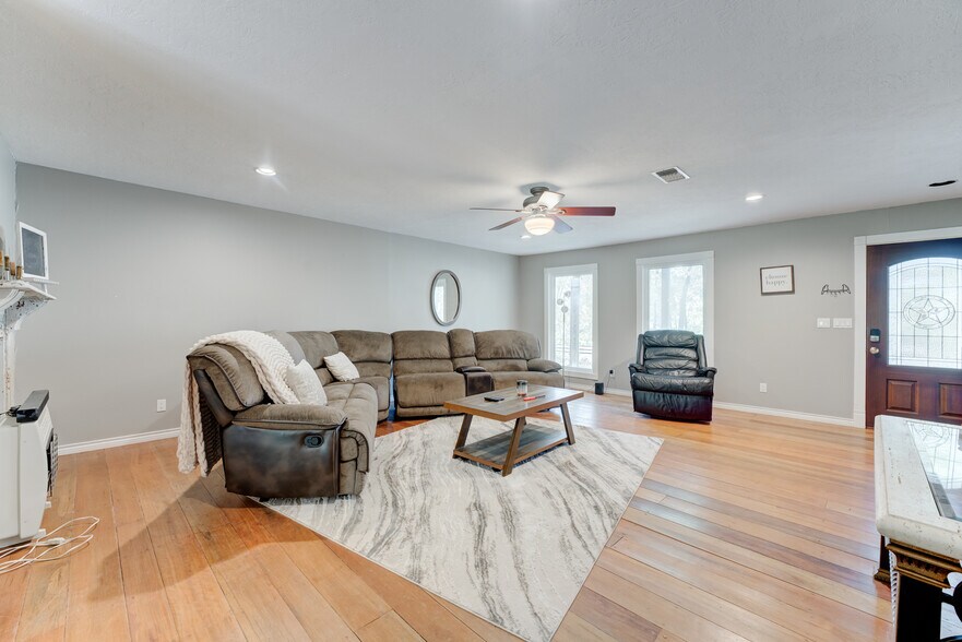 More Photos Of 19323 Belleau Wood Dr, Humble Flex For Sale
