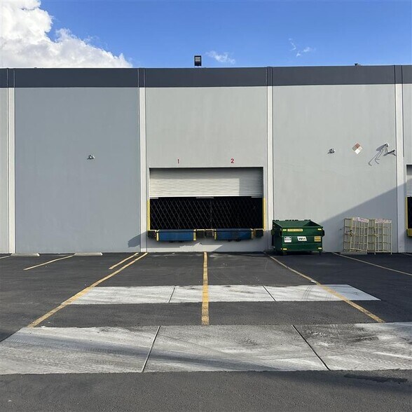 More Photos Of 4160-4168 Bandini Blvd, Los Angeles Warehouse For Lease