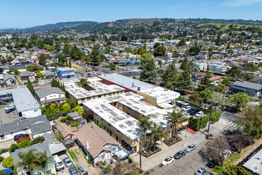 More Photos Of 2124 90th Ave, Oakland Apartments For Sale