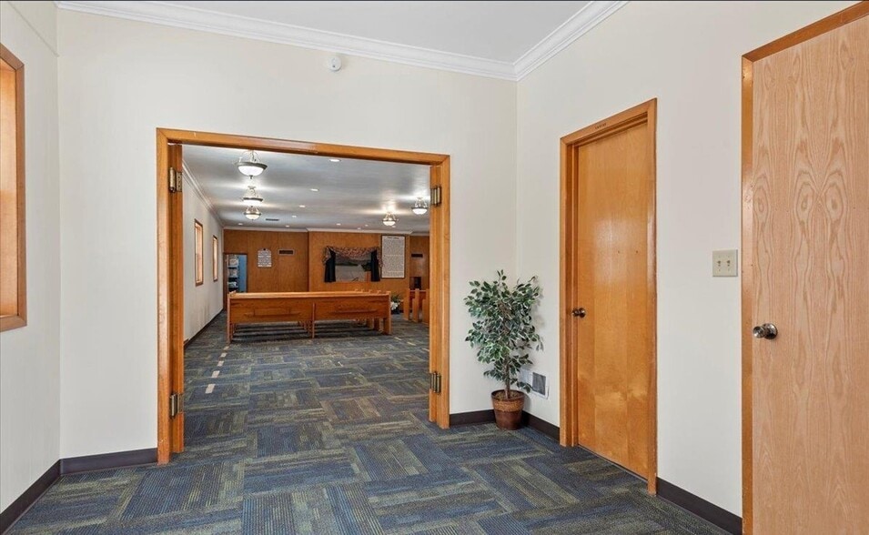 More Photos Of 110 W Main St, Pleasant Plains Religious Facility For Sale
