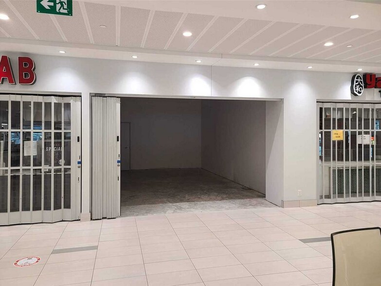 More Photos Of 7777 Weston Rd, Vaughan General Retail For Sale
