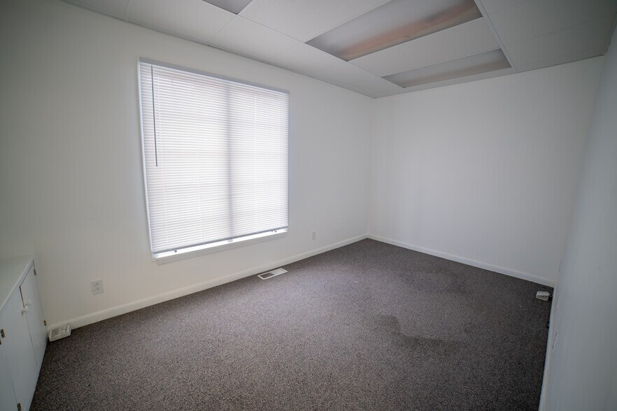 More Photos Of 120 Sturges Ave, Mansfield Medical For Sale