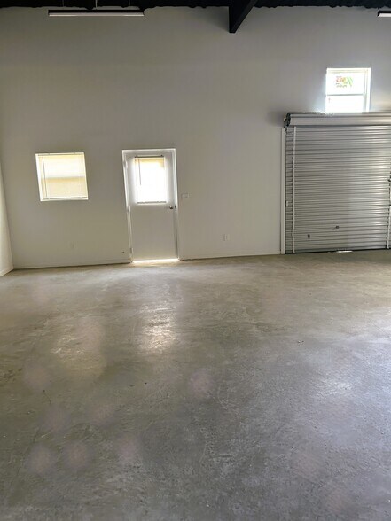 More Photos Of 7624 Azle - Veal Station Rd Rd, Azle Self Storage For Lease