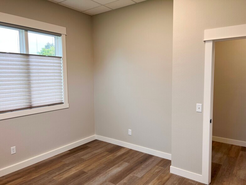 More Photos Of 212 River St N, Pillager Storefront Retail Office For Sale