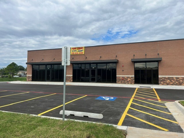 Primary Photo Of 812 W Tucson St, Broken Arrow General Retail For Lease