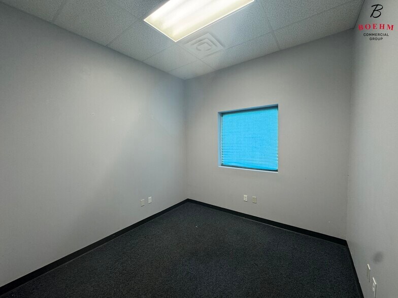 More Photos Of 4811 Quarry Run, San Antonio Light Distribution For Lease