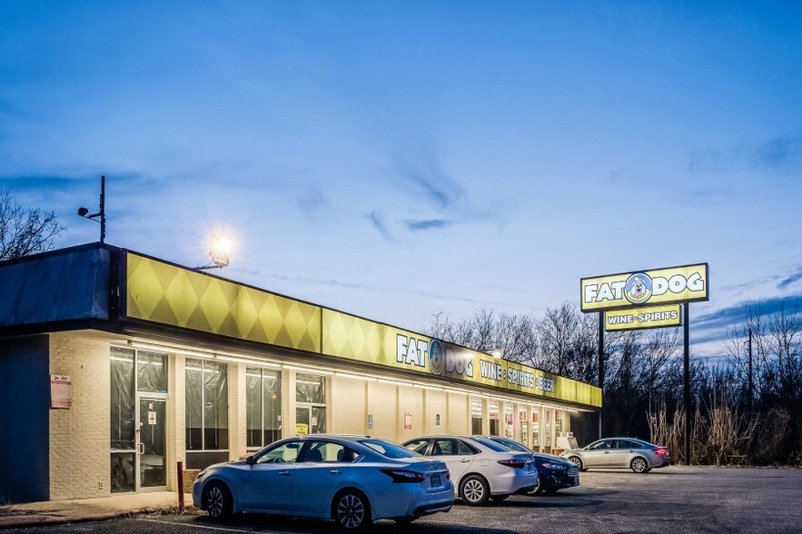 More Photos Of 1604 W Northwest Hwy, Dallas Convenience Store For Sale
