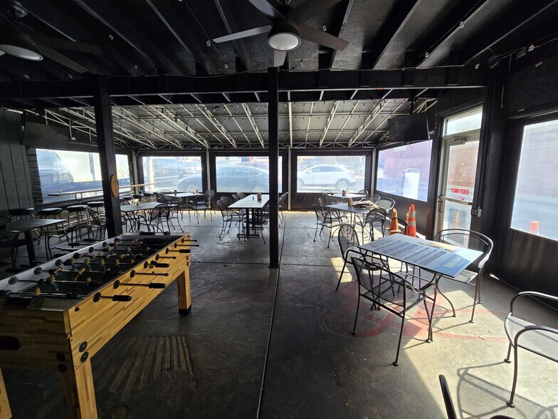 More Photos Of 419 S West St, Indianapolis Freestanding For Lease