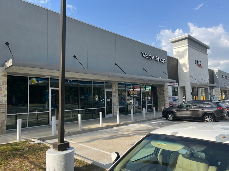 More Photos Of 1736 Sawdust Rd, Spring Restaurant For Lease