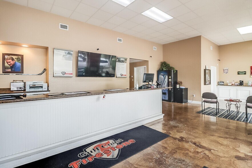 More Photos Of 4283 Popps Ferry Rd, Diberville Auto Repair For Sale