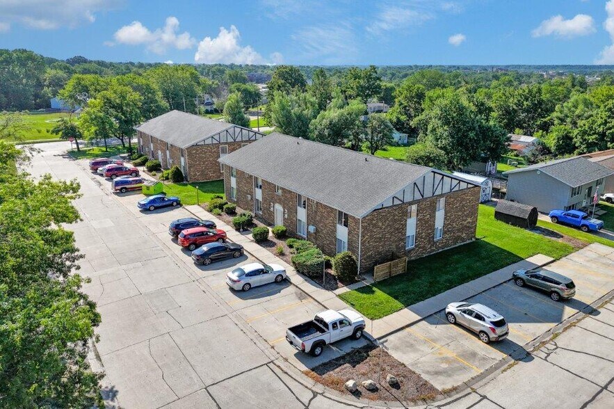 More Photos Of 1 Richards Dr, Keokuk Apartments For Sale