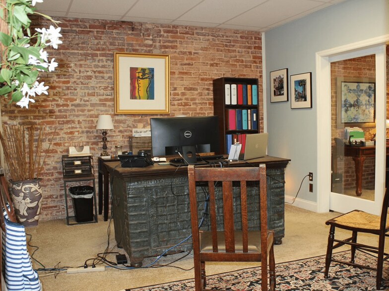 More Photos Of 1282 Pendleton St, Greenville Office For Lease