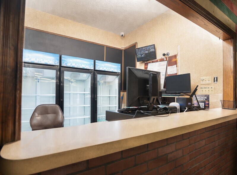 More Photos Of 120 NW 304 Loop, Crockett Daycare Center For Sale