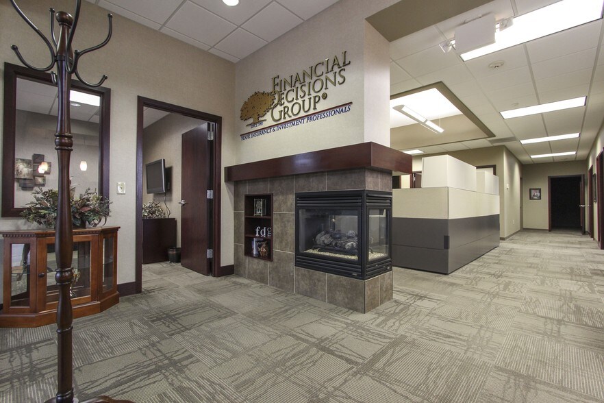 More Photos Of 3015 Greyhound Dr, Waterloo Medical For Lease