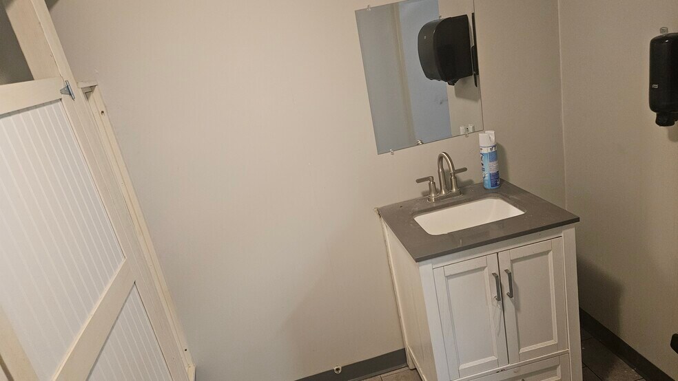 More Photos Of 159 Singleton St, Woonsocket Manufacturing For Lease