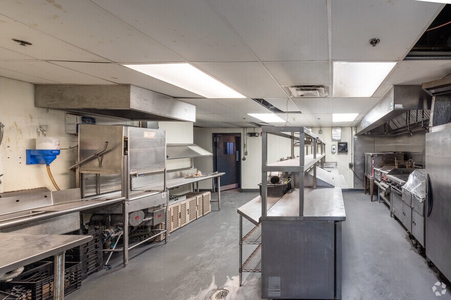 More Photos Of 1 Davol Sq, Providence Office For Lease