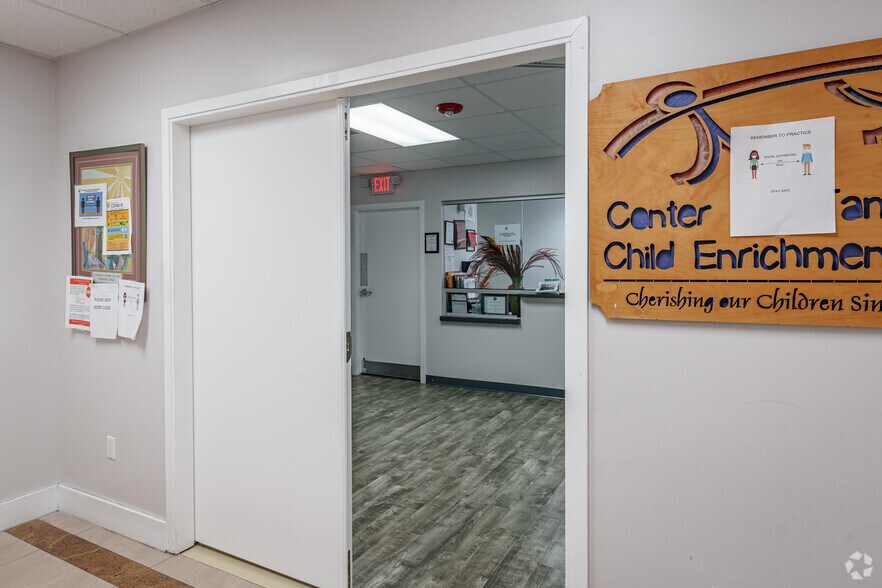 More Photos Of 111 NW 183rd St, Miami Unknown For Lease